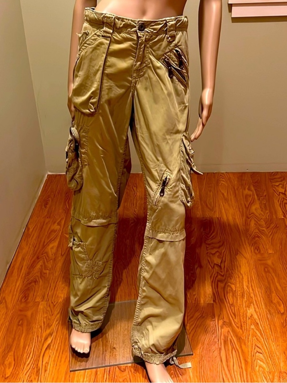 Z Brand Green Colored 100% Cotton Cargo Pants Inside Drawstring Size 28x33